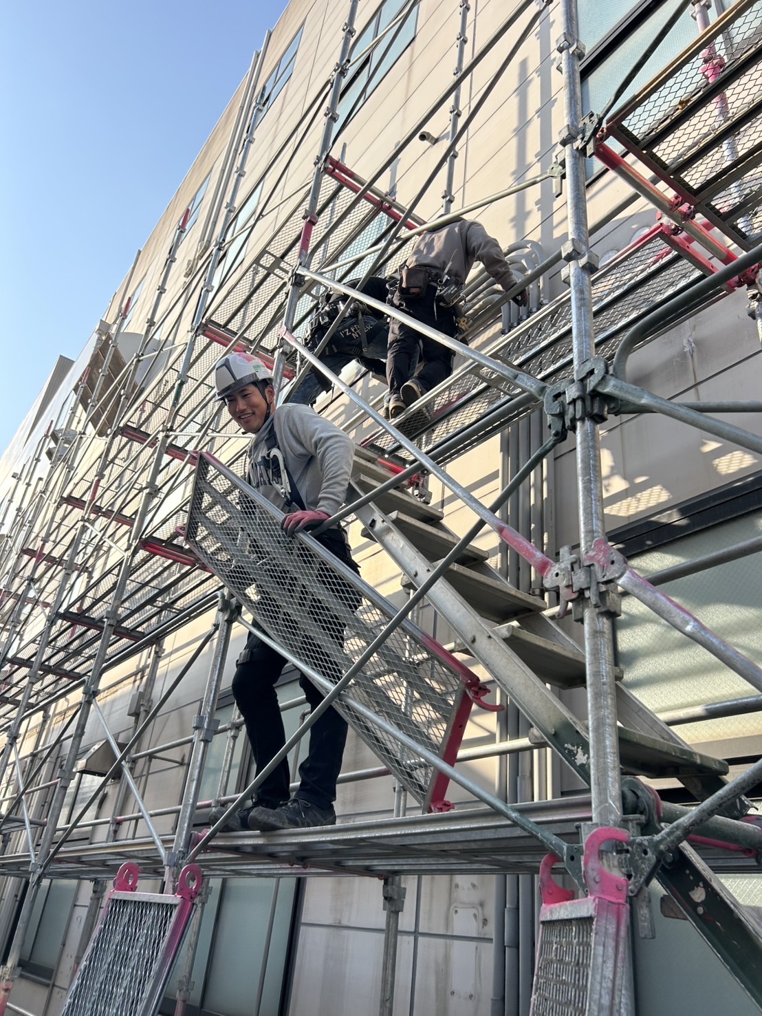 5F326FDD-3CEE-44A1-B414-63DECE92FD2E